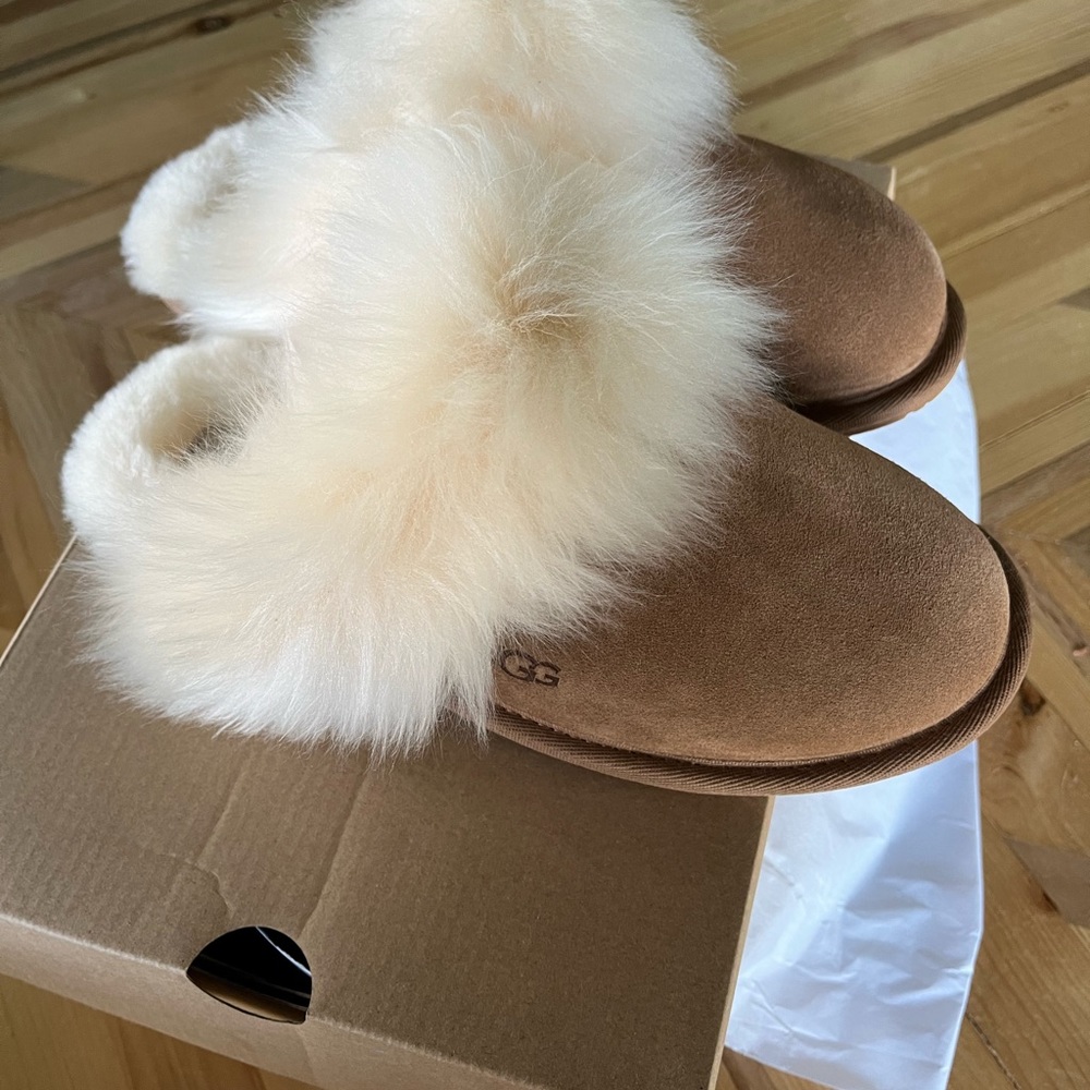 Ugg slides